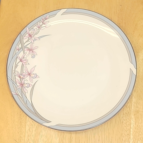 SET OF 7 American Royalty First Lady Very Fine Porcelain Dinner Plates - Picture 5 of 6